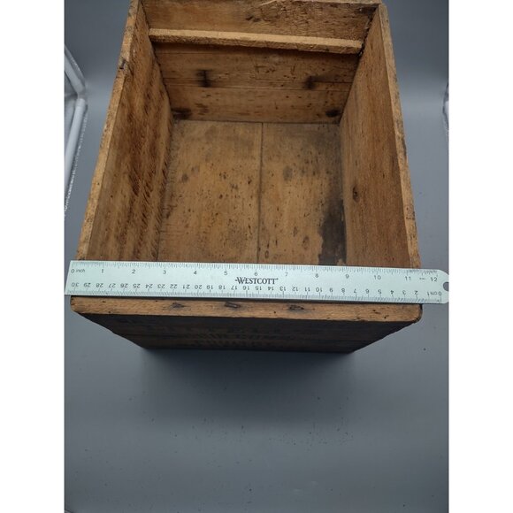 Antique 1900s Littell's Sulphur Compound Poultry Dovetail Wood Box, St. Louis MO - Picture 12 of 16